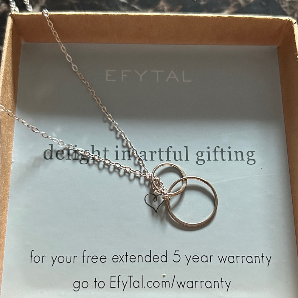EFYTAL Silver Interlocking Circles Necklace